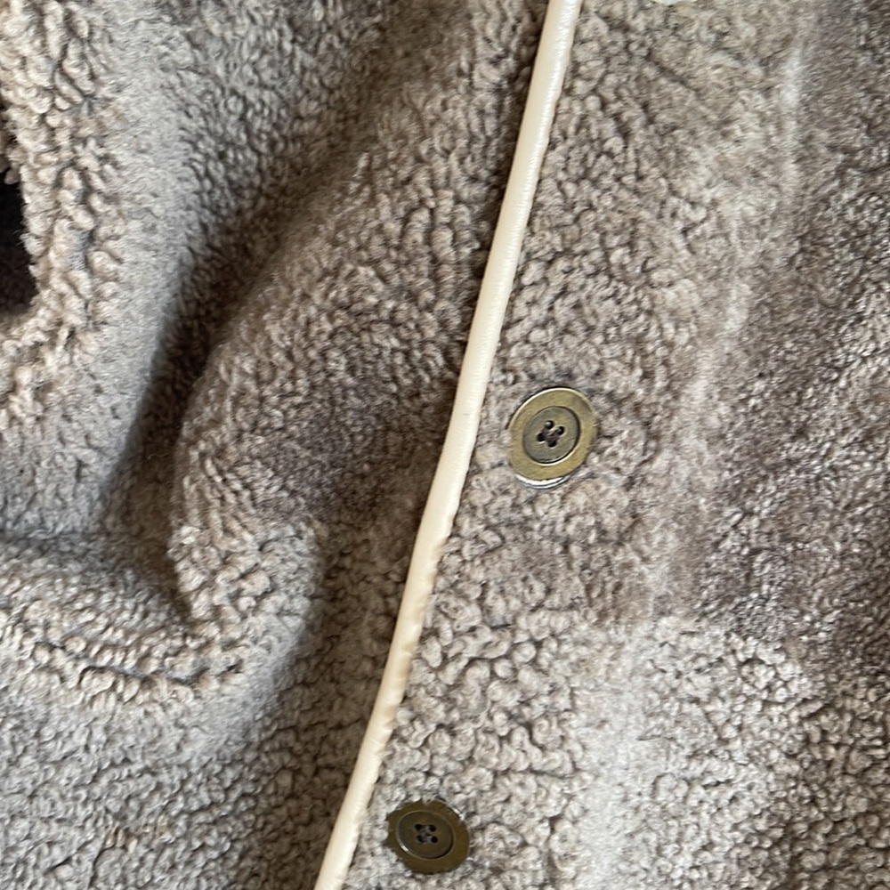 Cozy Oversized Sherpa Jacket with Cream Circle - Women's Leather Jackets - Picture 3 of 11